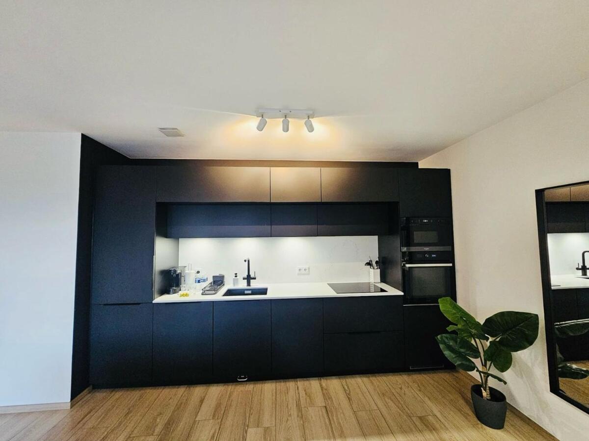 Serene 2 Bedroom Flat With Private Terrace-cd10 * Luxembourg