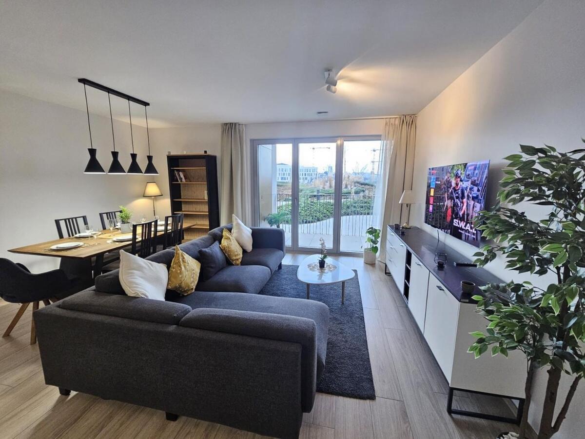 Serene 2 Bedroom Flat With Private Terrace-cd10