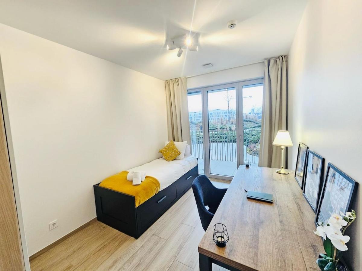Serene 2 Bedroom Flat With Private Terrace-cd10 *